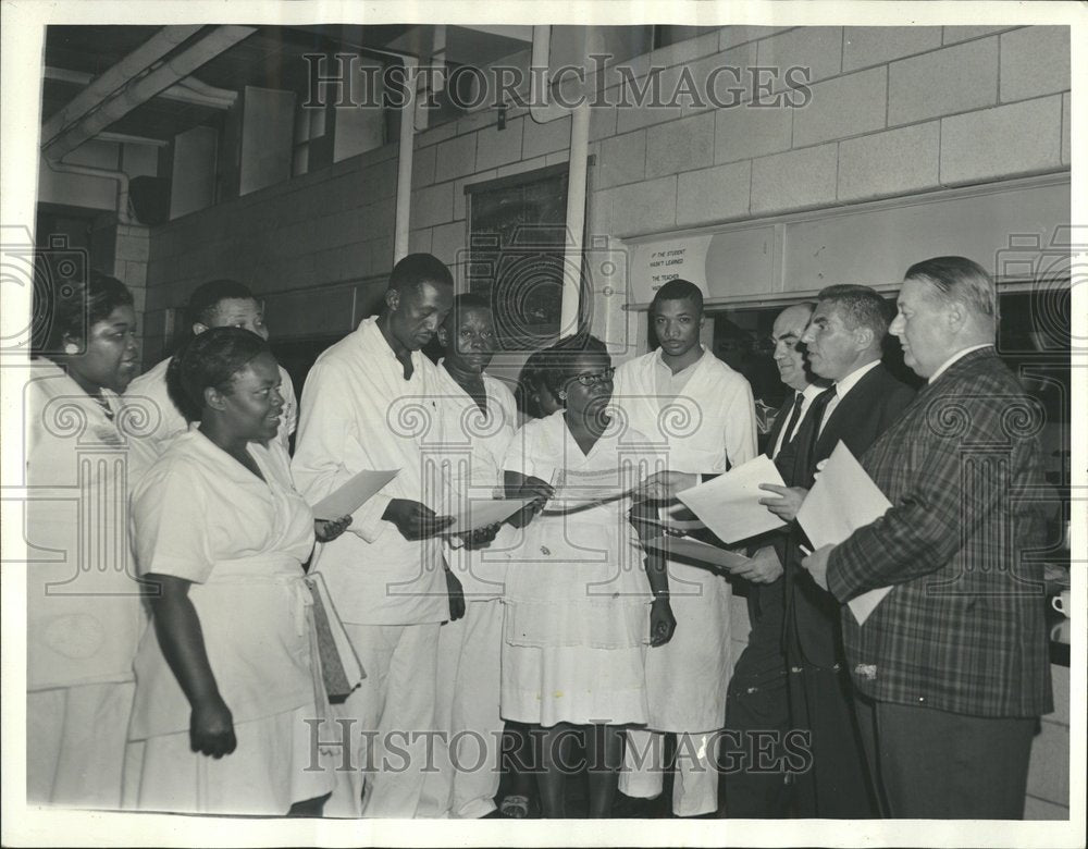 1964 Maple Rock Receives Food Prep Diploma - Historic Images