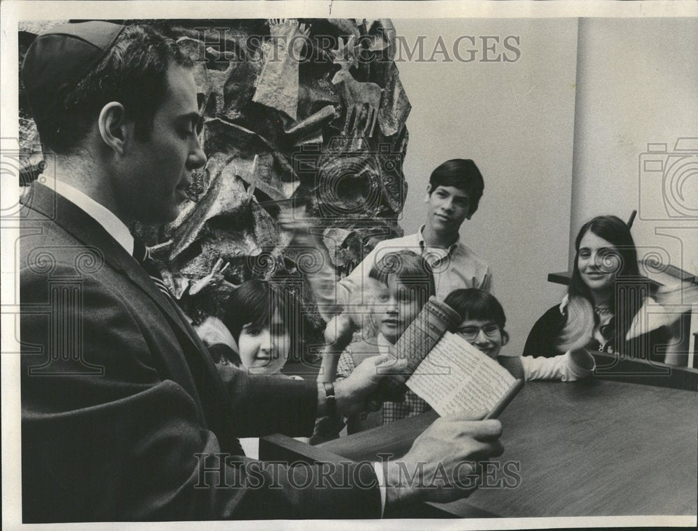 1968 Festival Purim Chicago Rabbi - Historic Images