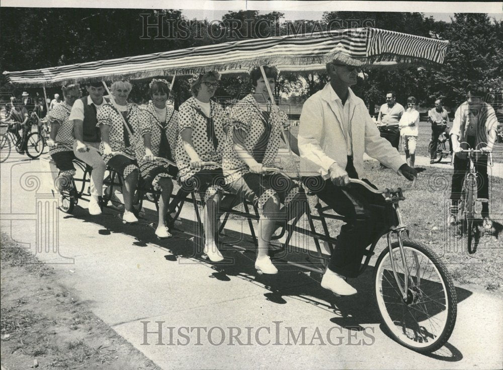 1968 Bicycle Mrs Jerry Rowley Don Smith - Historic Images