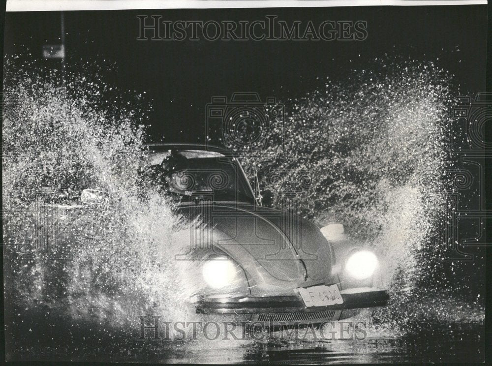 1975 Sheets Water Supply Auto Motorist Car - Historic Images