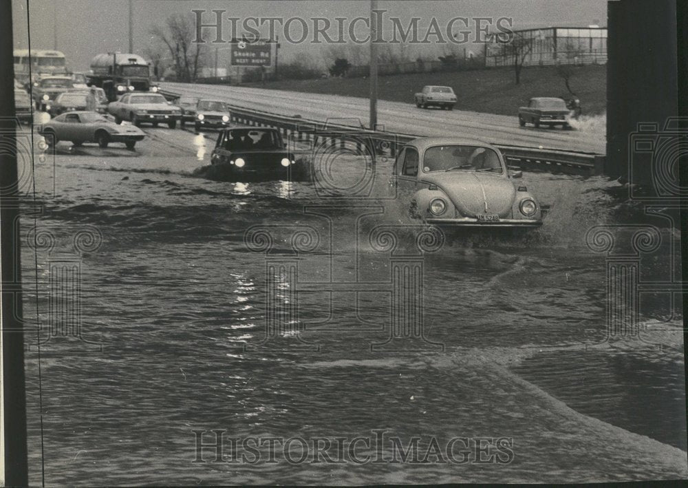 1975 Flooded Underpass On Edens Expressway - Historic Images