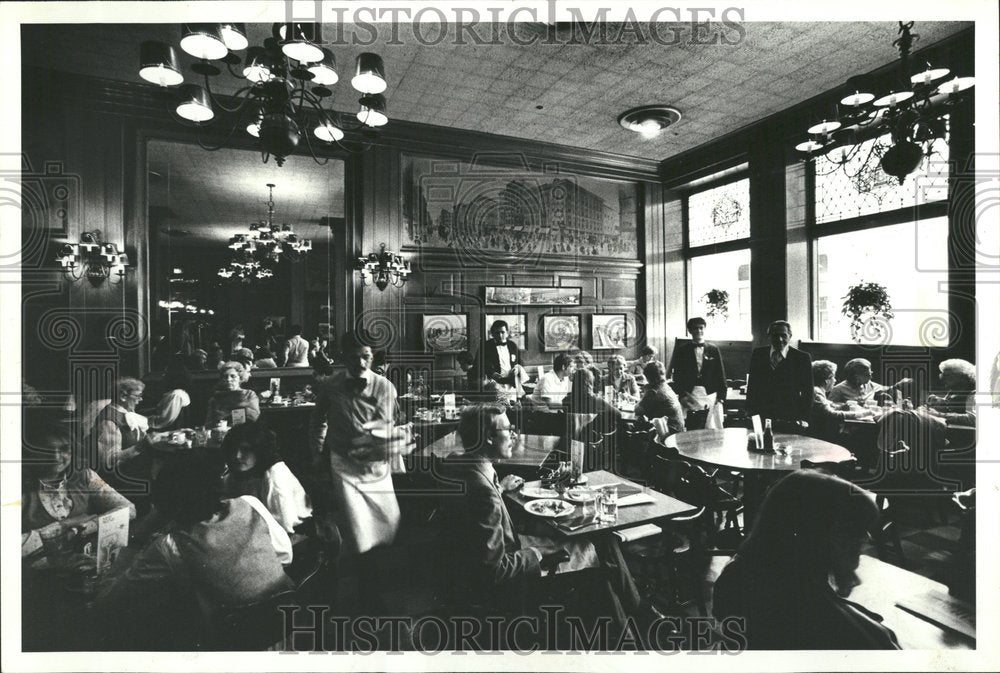 1979 Berhoff Luncheon Crowd Hotel Tables - Historic Images