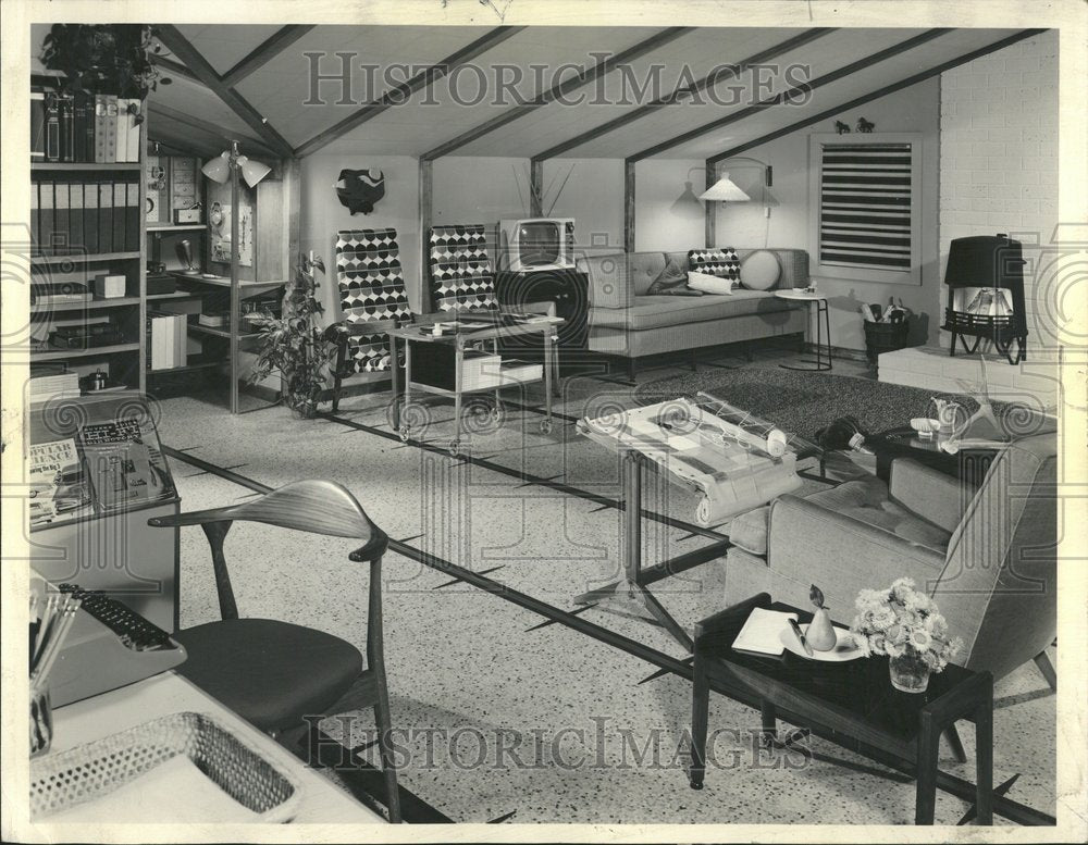 1960 Attic retreat for parents - Historic Images