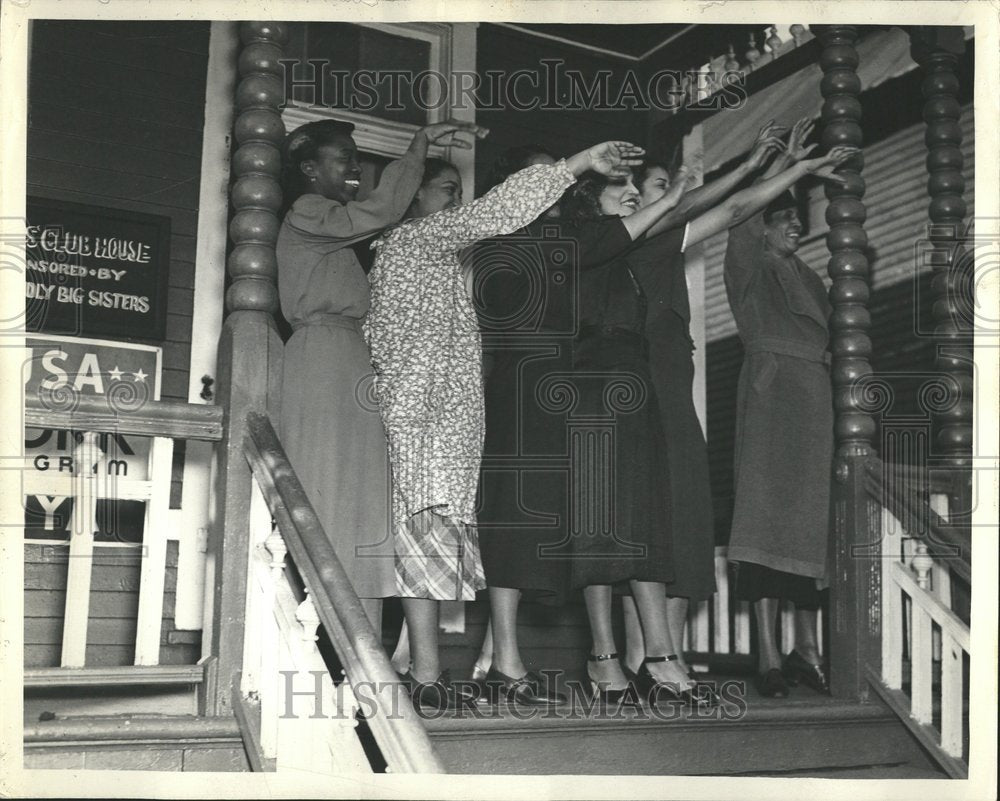 1937 Mrs Franklin D Roosevelt Girl Club - Historic Images