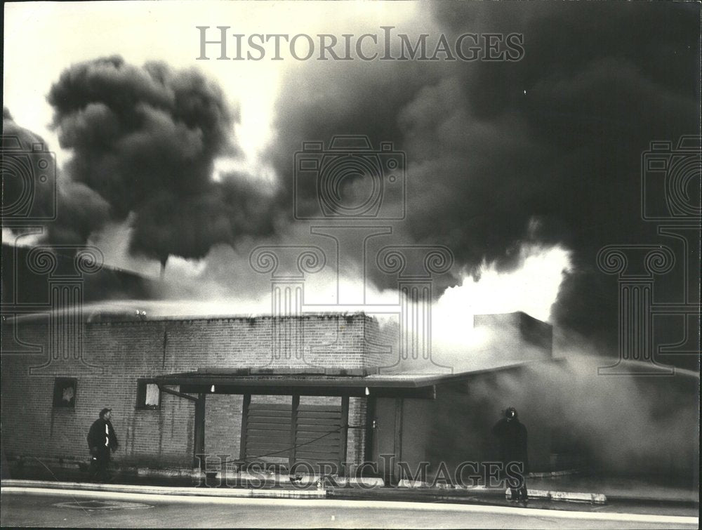 1964 Firemen Fighting Flames Lilac Lodge - Historic Images