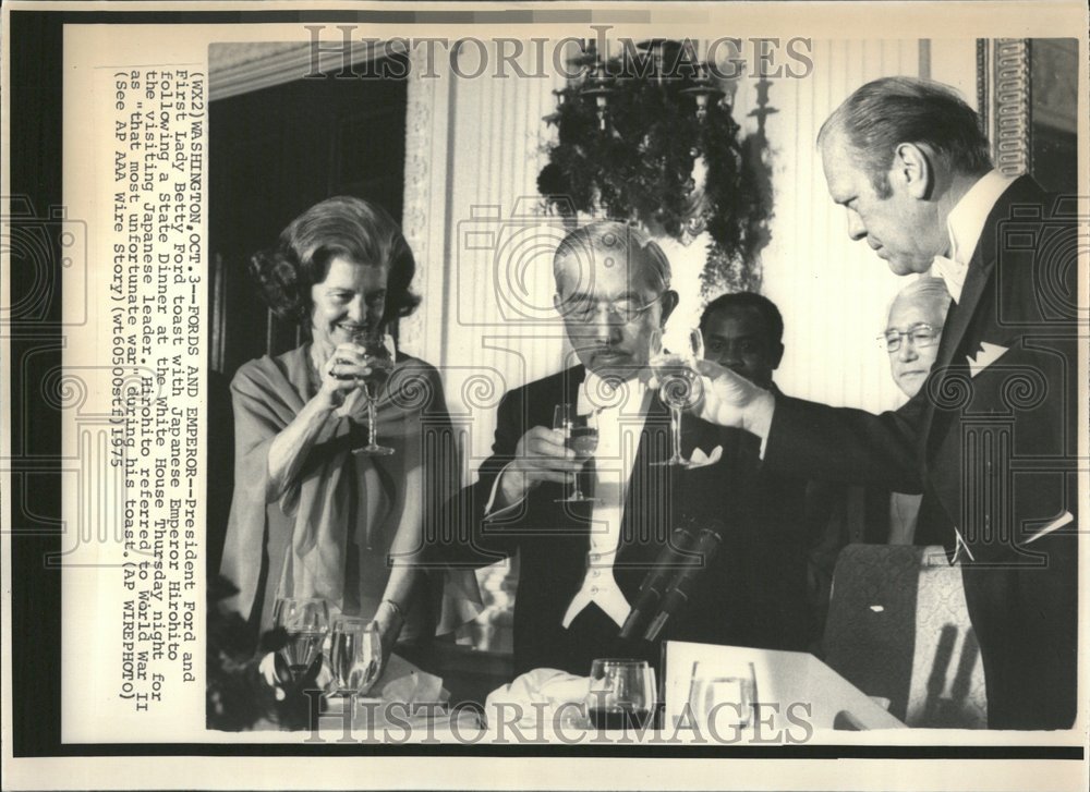 1975 Pres Ford Toast Japanese Emperor - Historic Images