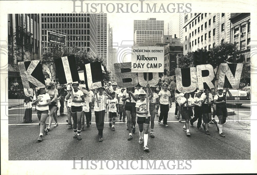 1979 Kilbourn Day Camp Marchers Chicago - Historic Images