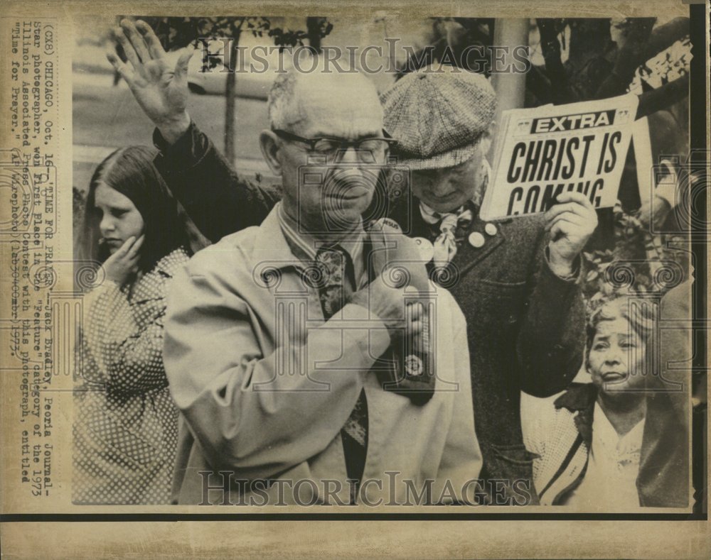 1973 Jack Bradely Peoria Photographer Pray - Historic Images