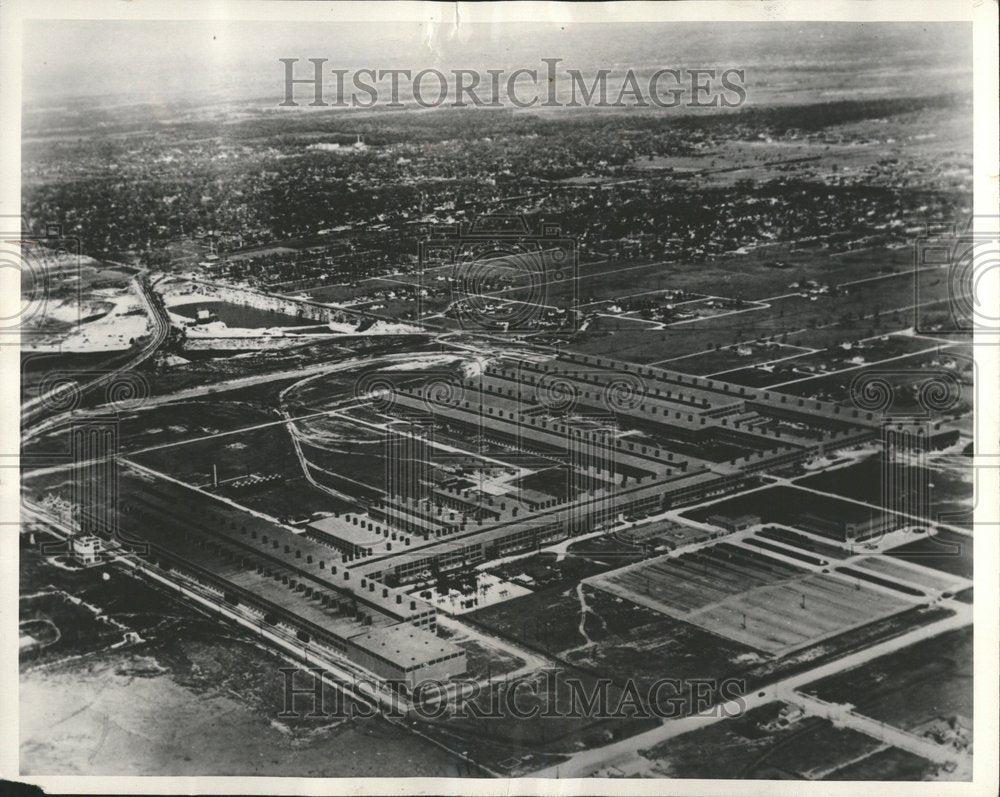 1958 Reynolds Metals Co Plant Sprawling - Historic Images