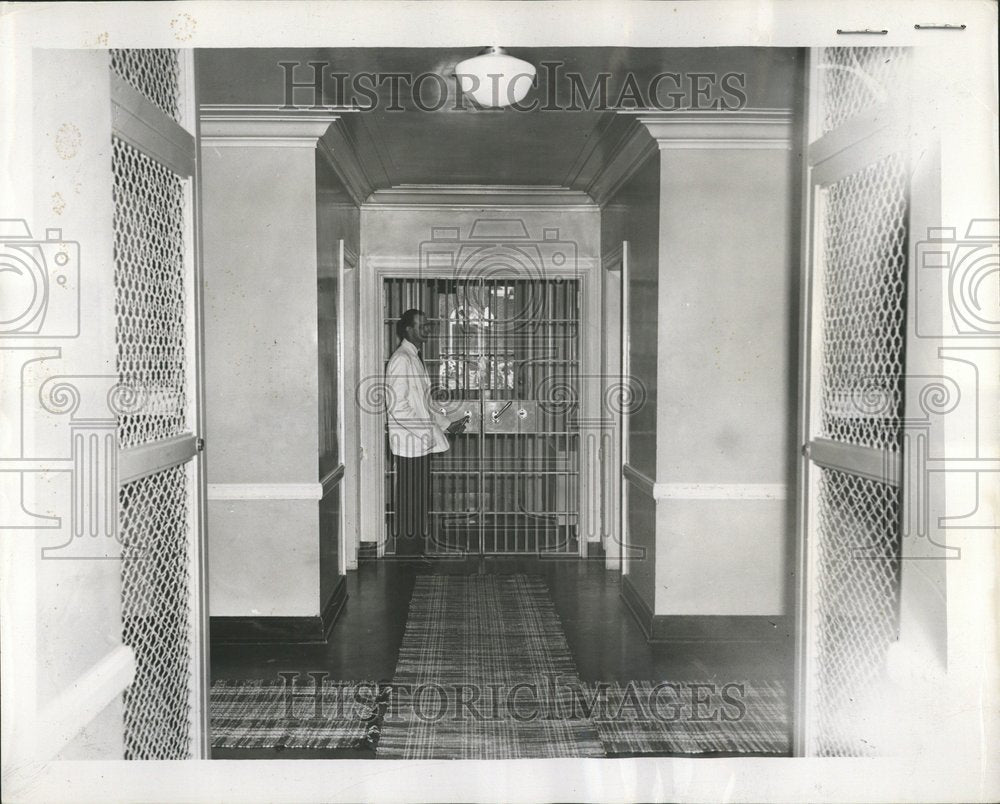 1951 Attendant Jail Door Building Dexton - Historic Images