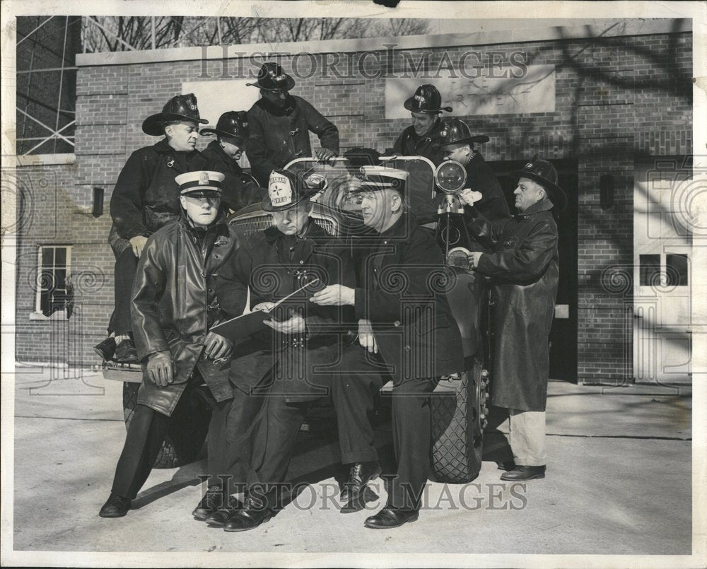 1950 Cleaning Equipment Big DanceAsst Chief - Historic Images