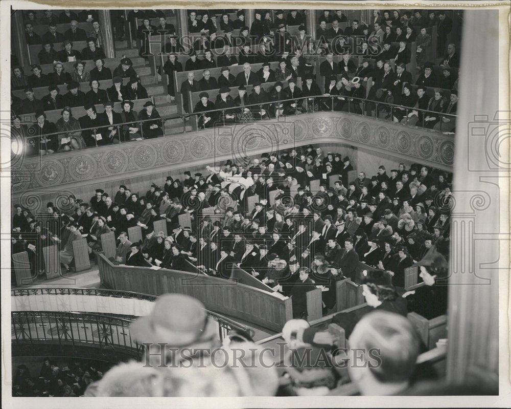 1940 St Aloysius Church Detroit People Mass - Historic Images