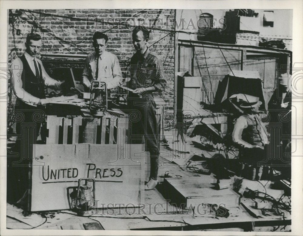 1957 United Press Joe Alex Morris Deadline - Historic Images