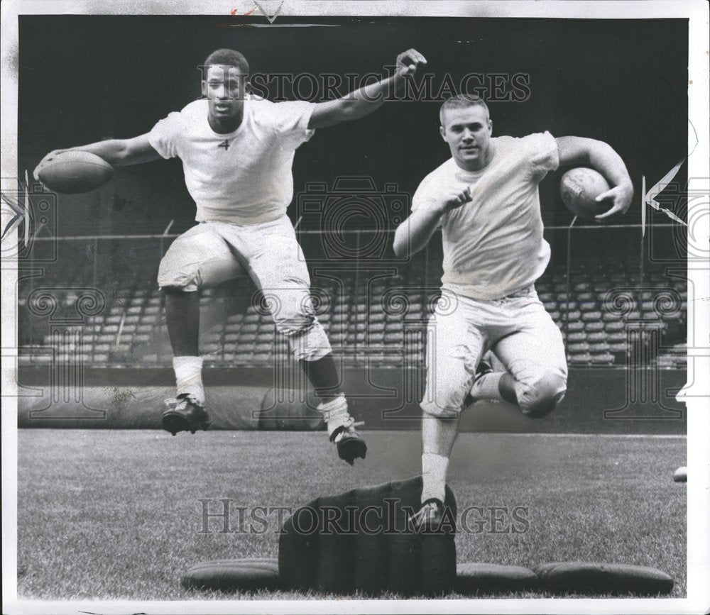 1958 Dan Lewis Ken Webb Arsenal Goalkeepe - Historic Images