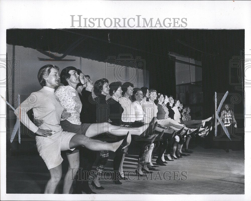 1965 Social Scene Orgs League Dancers - Historic Images