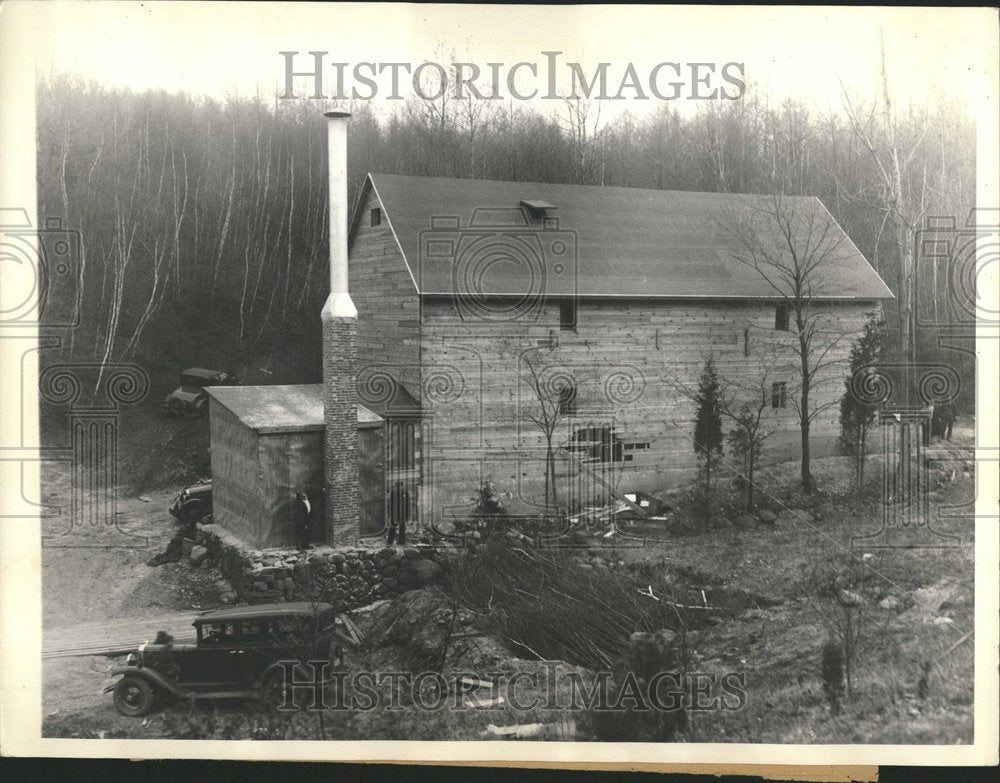 1933 Crumbling Housed Roughly Sanitary End - Historic Images