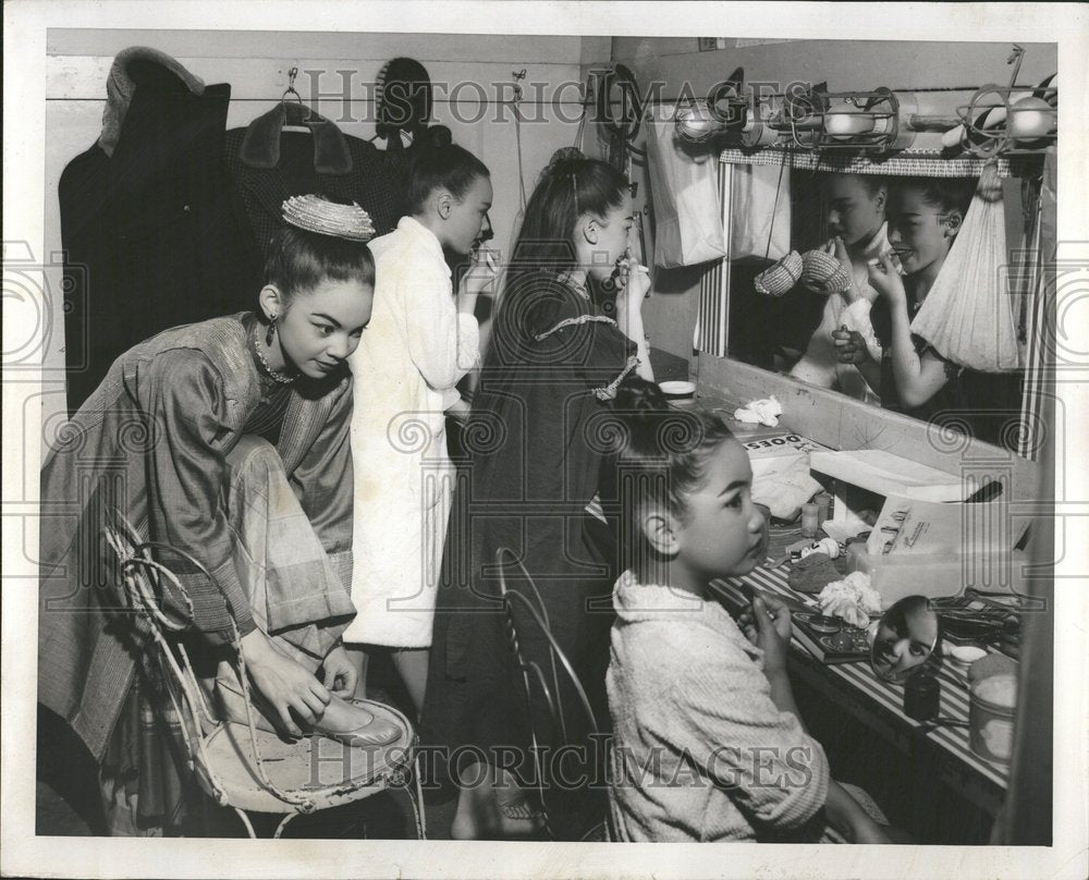 Children Machingup Andrea Delrosaio Yerethe - Historic Images