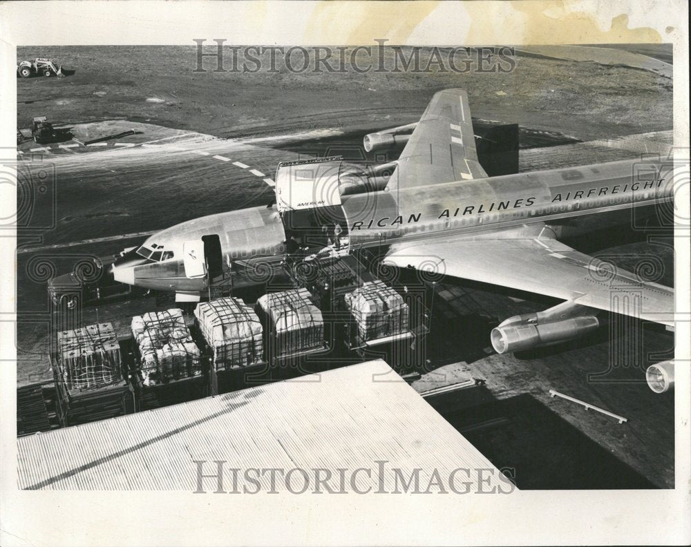 1964 Cargo Airplane - Historic Images