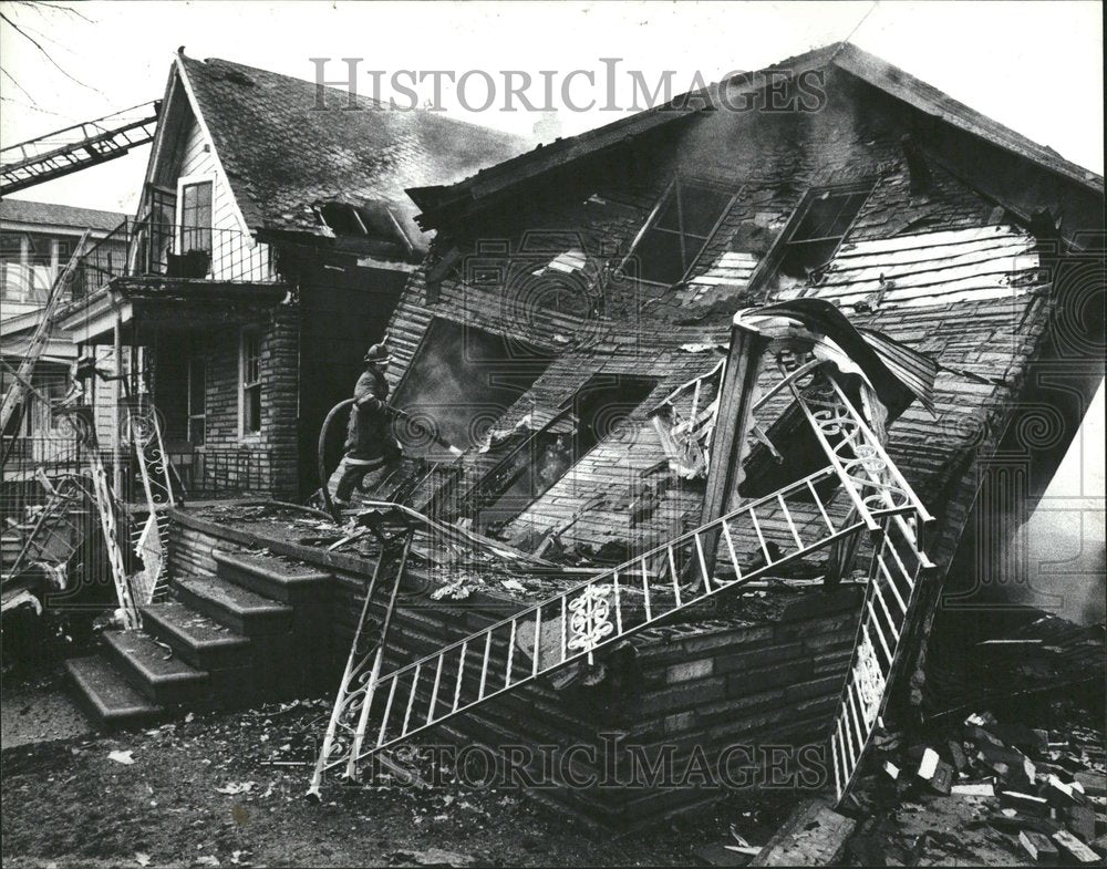 1980 Gas Leak Destroys Home Fire Explosion - Historic Images