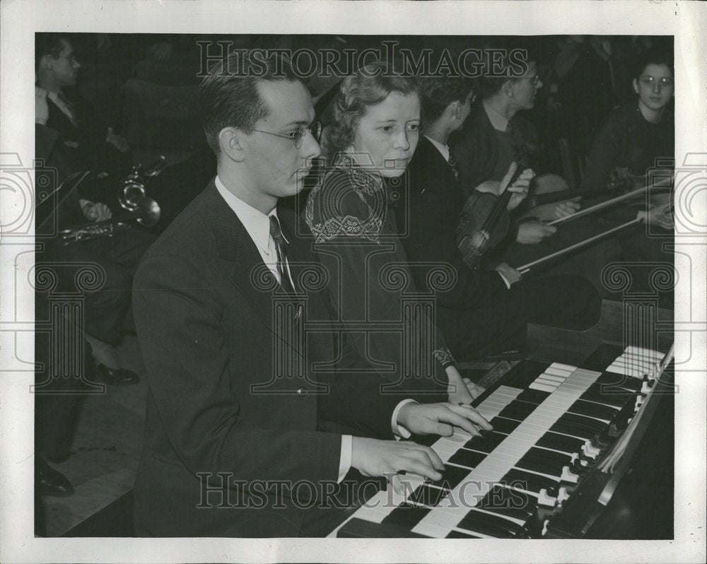 1938 Jason Tickton Organist - Historic Images