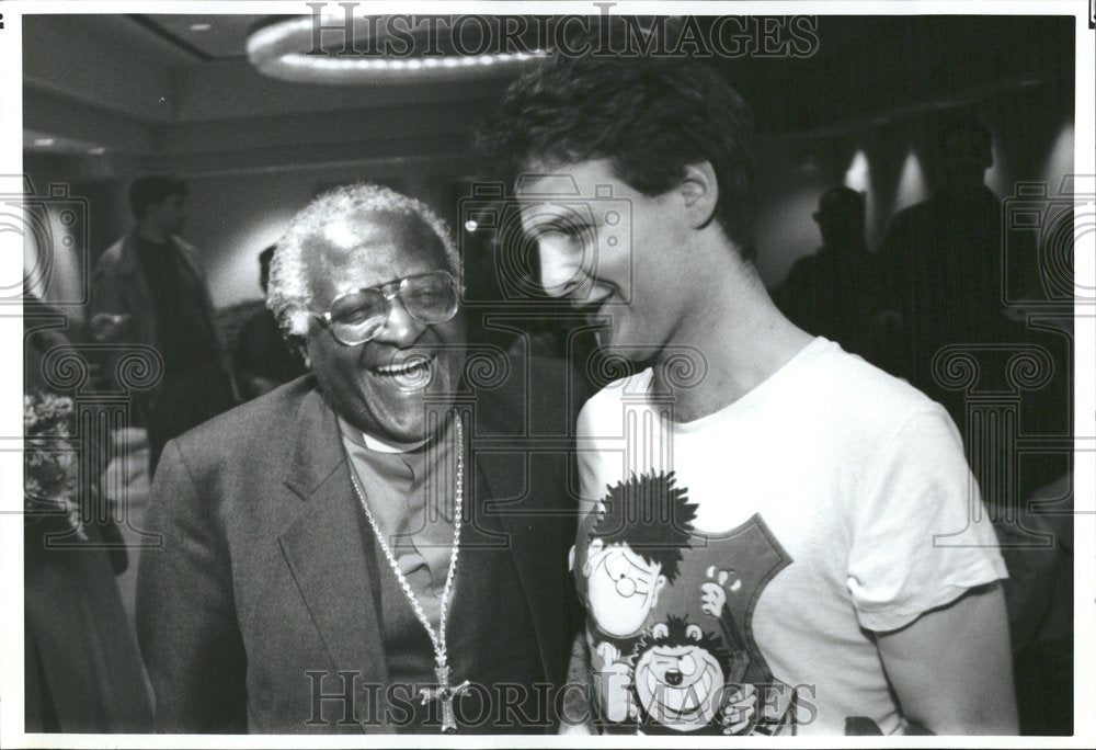 1992 Biahop Desmond Tutu, student David - Historic Images