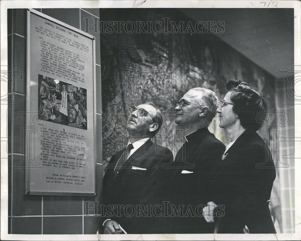 1960 Unveiling emorial Plaque Richard - Historic Images