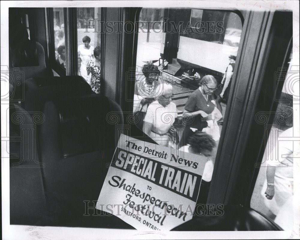 1970 Shakespearean Festival Special Train - Historic Images