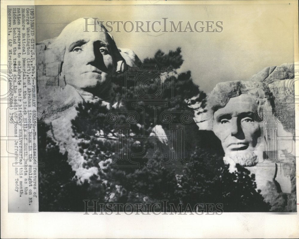 1965 Mount Rushmore - Historic Images