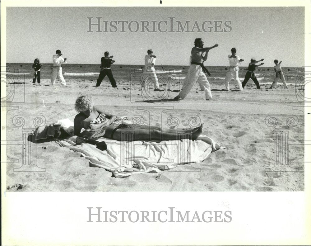 1984 Karate On The Beach - Historic Images