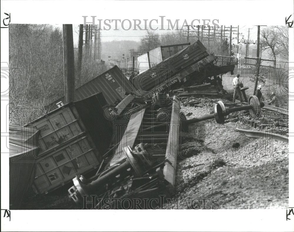 1989 Train Derailment/Brighton Michigan - Historic Images