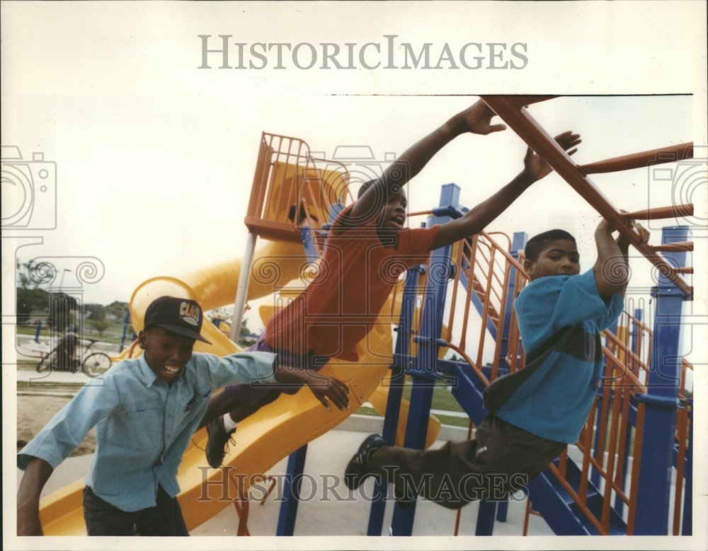 1992 Children Play Victoria Oak Park Detroi - Historic Images