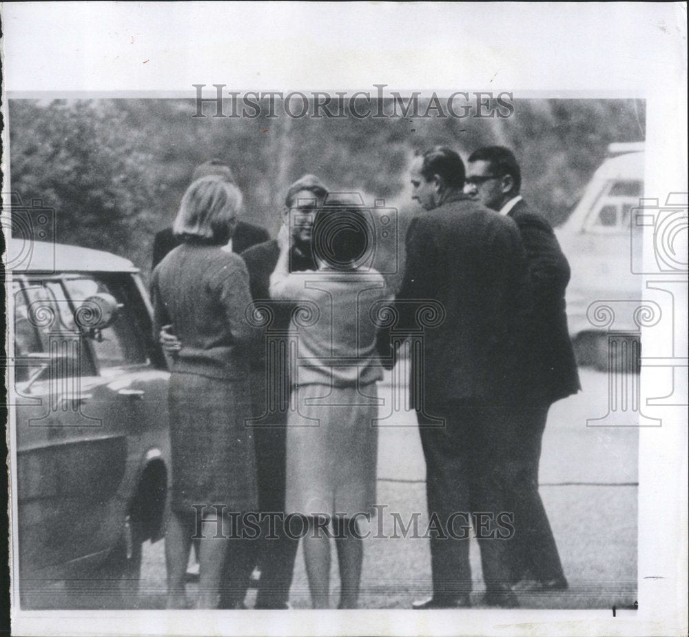 1966 Charles Percy Valerie Percy Funeral - Historic Images