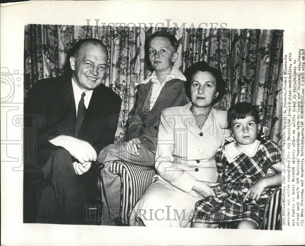 1948 Philadelphia Stassen Family Campaign - Historic Images