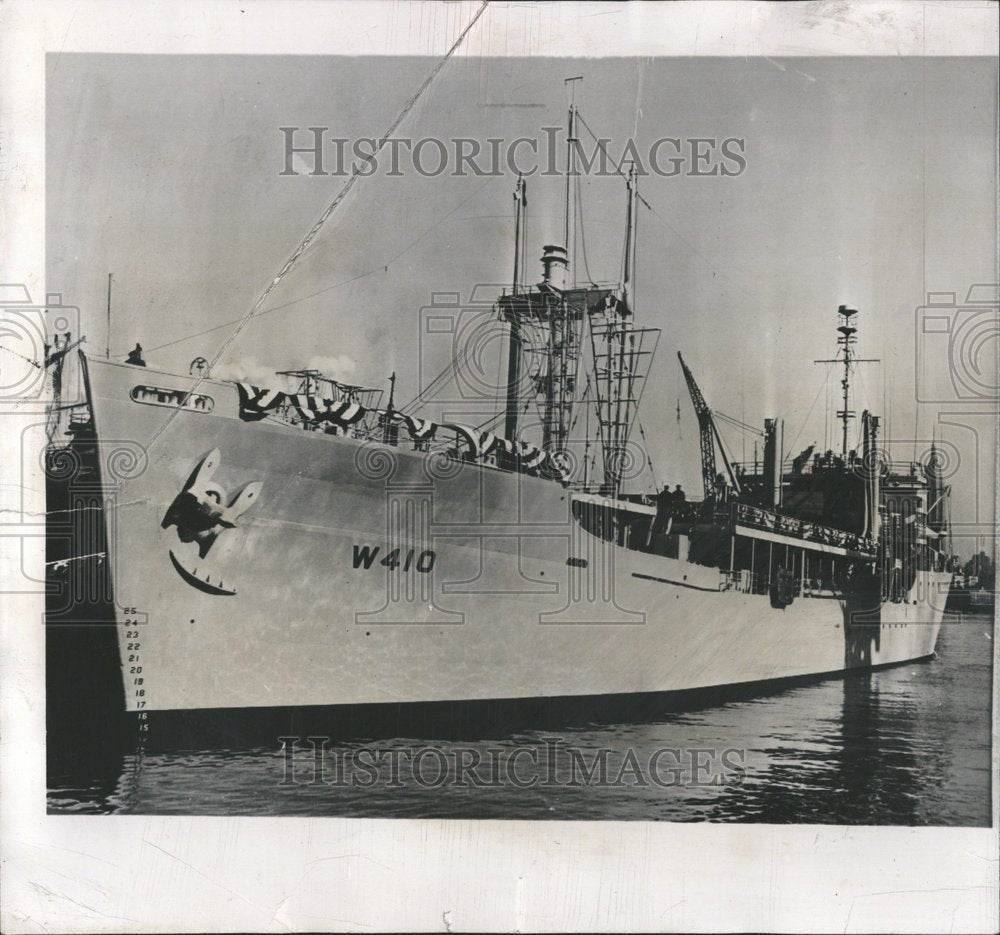 1952 View of a ship - Historic Images