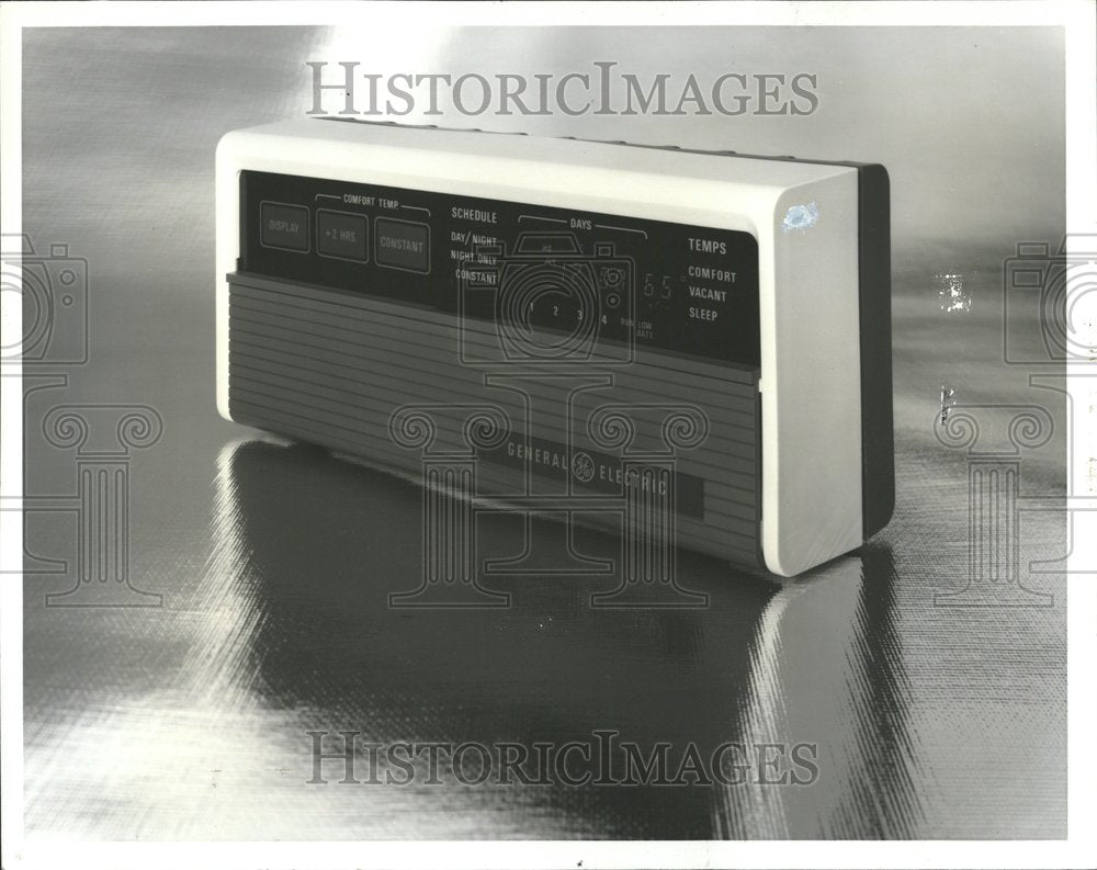 1982 Thermostat General Electric Temperatur - Historic Images