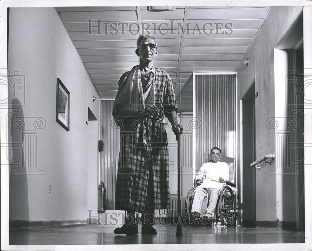 1958 Maurice Vernick Henry Peters Patient - Historic Images