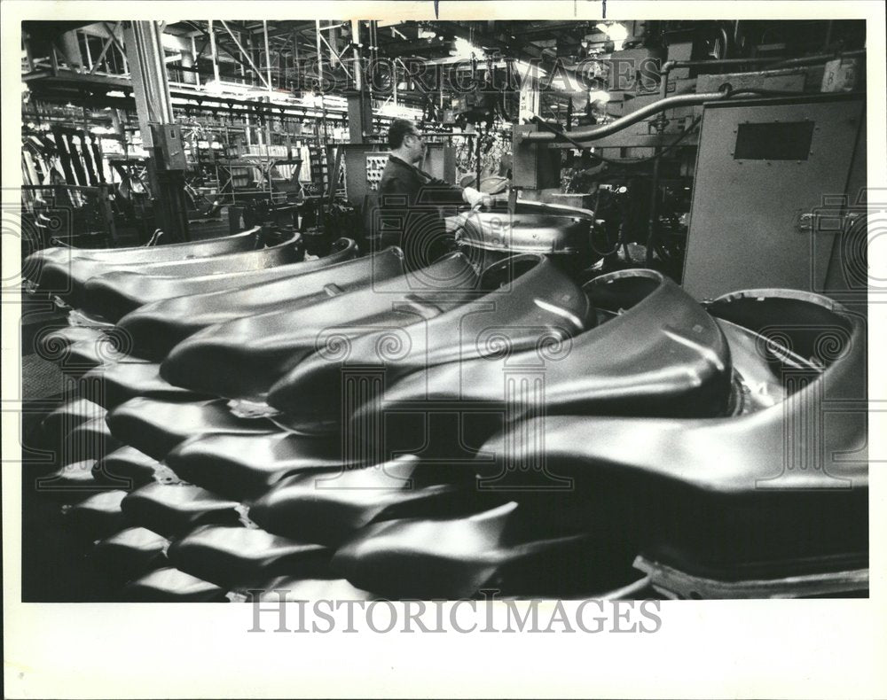 1982 Ford Assembly Plant Peter Pastilic - Historic Images