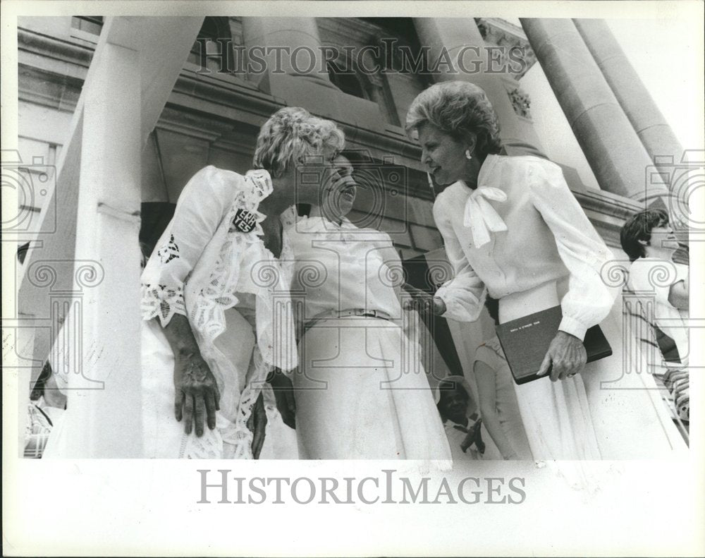 1982 US Era Constitution Mayor Byrne Betty - Historic Images