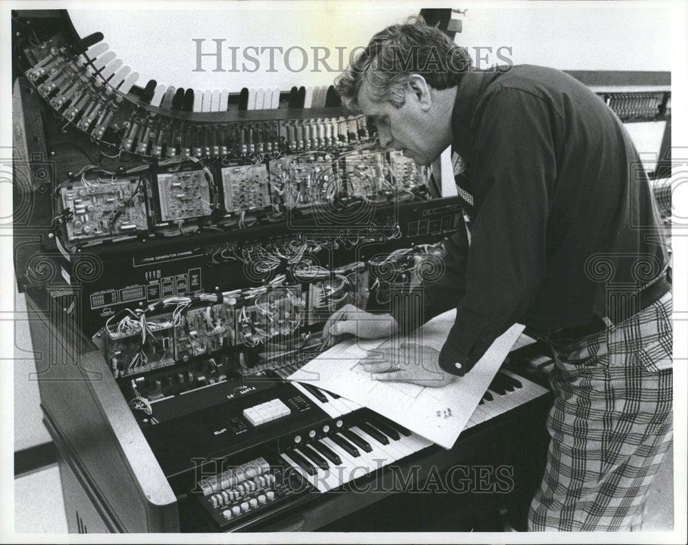 1979 Engineering Facility Built Electric - Historic Images