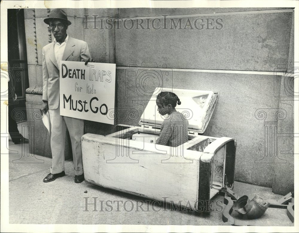 1964 Core Demonstrators City Hall Parked - Historic Images