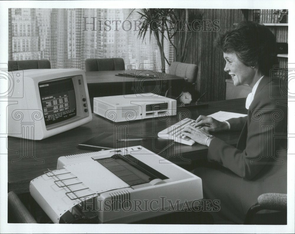 Computer IBM PCjr Office Home System - Historic Images