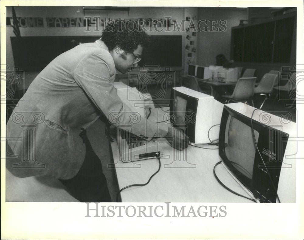 1985 William Chatman Home Computer Program - Historic Images
