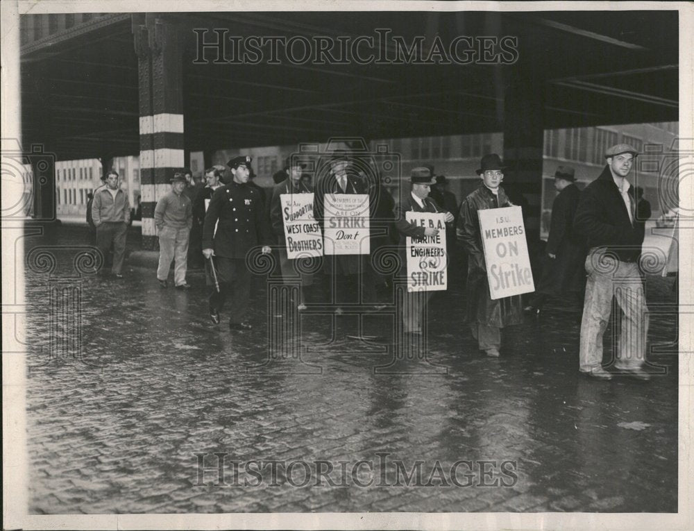 1936 Seamen Union Strike Hudson River Pier - Historic Images