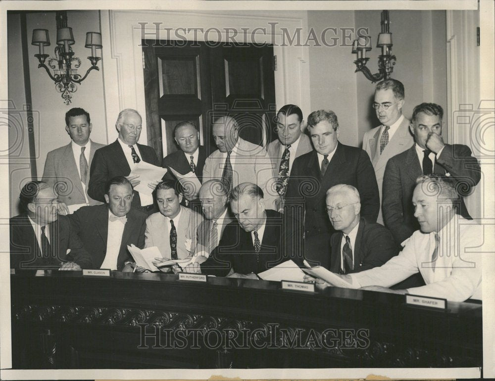 1940 House Military Affairs Committee - Historic Images