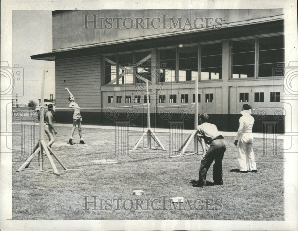 1945 Sailors Play Peteca Badminton Hockey - Historic Images