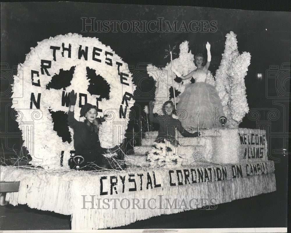 1985 Northwestern Homecoming Parade Women - Historic Images