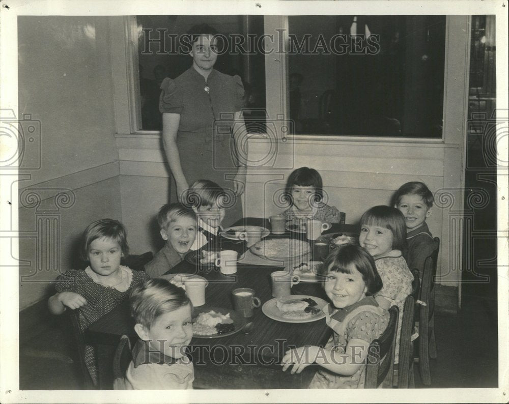 1945 Norwegian Lutheran Children&#39;s Home - Historic Images