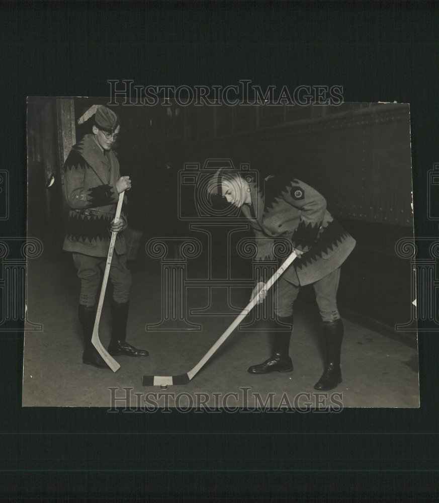 1930 Tim Harris Mills Hollinger Hockey - Historic Images