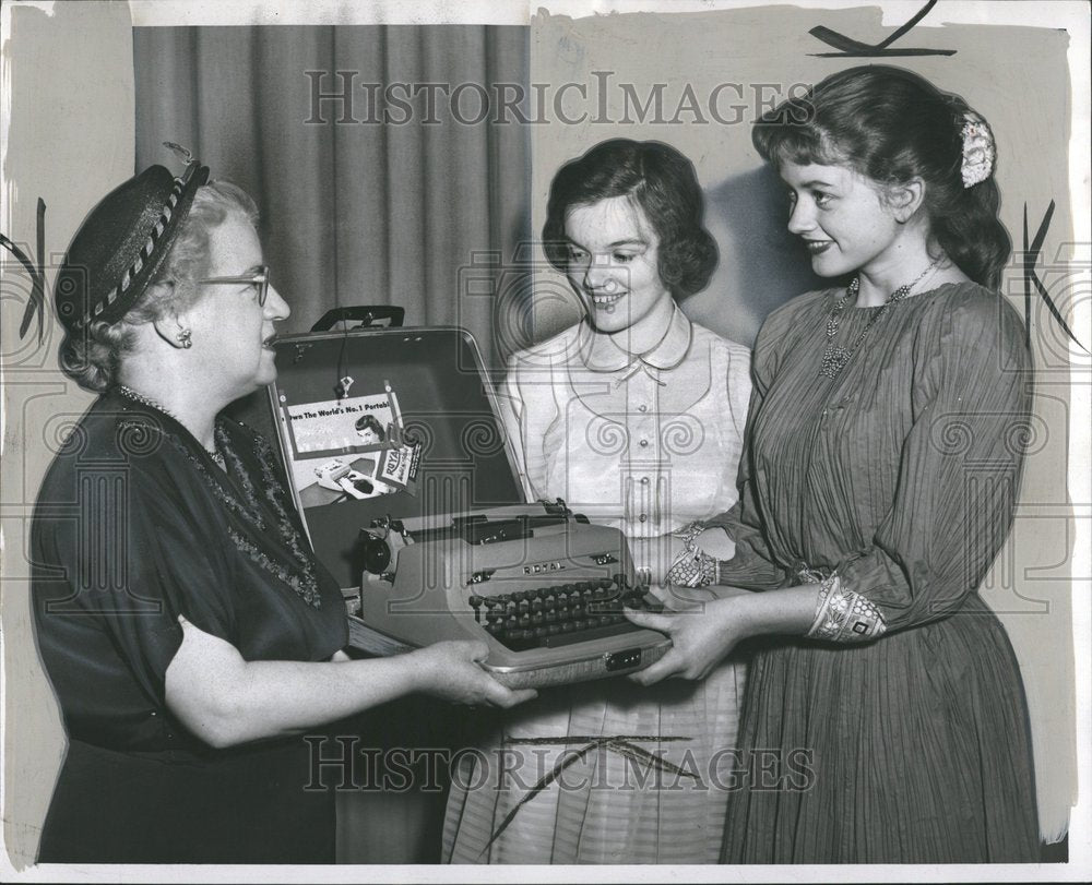 1953 Detroit News Writing Contest - Historic Images