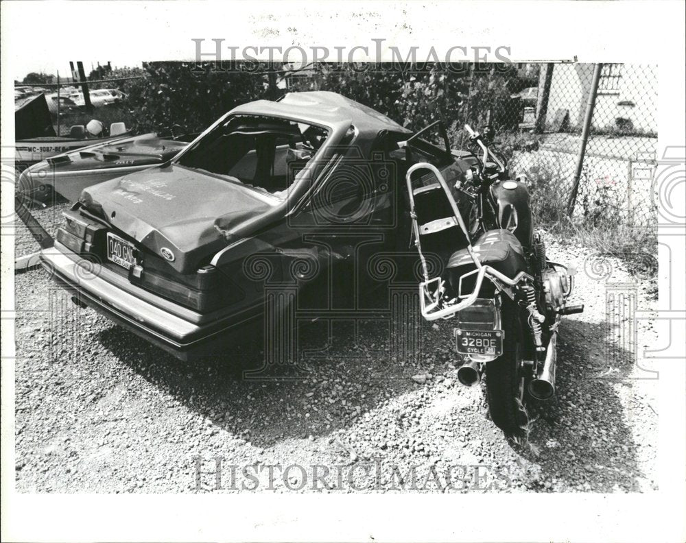 1985 Central Auto Pond Accident Motorbike - Historic Images